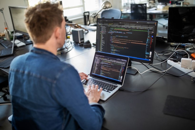 How To Efficiently Recruit Developers in 2023